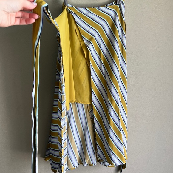 ASTR The Label Wrap Skirt - Picture 7 of 9